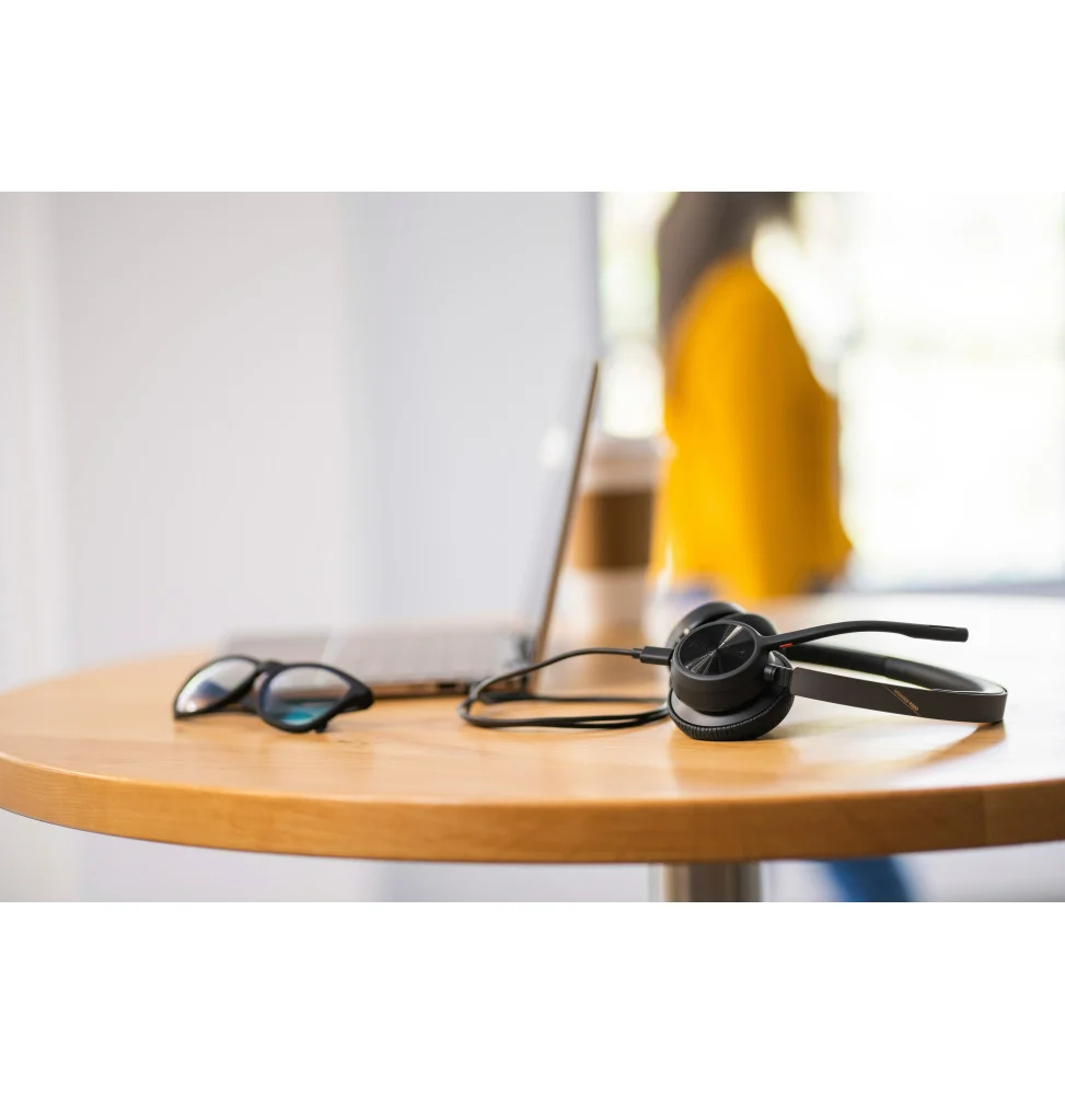 Poly Voyager 4320 USB-C Headset +BT700 dongle 76U50AA