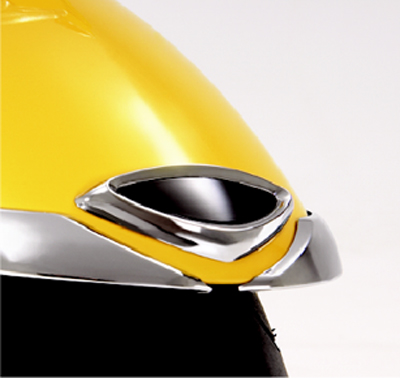 FRONT FENDER ACCENT